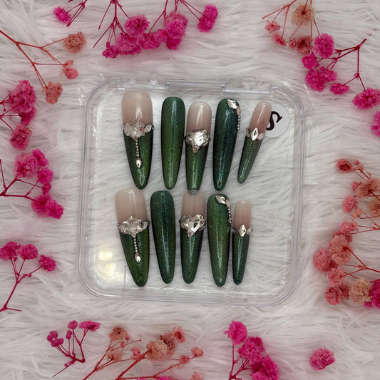 61- Crown Jewel | Daily Wear Nails