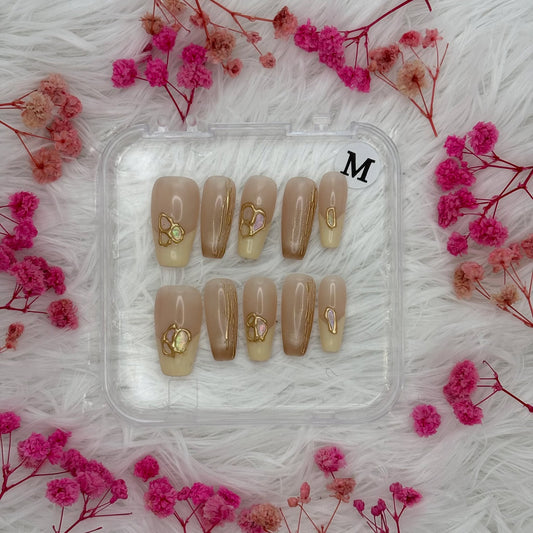44-Golden Muse | Daily Wear Nails