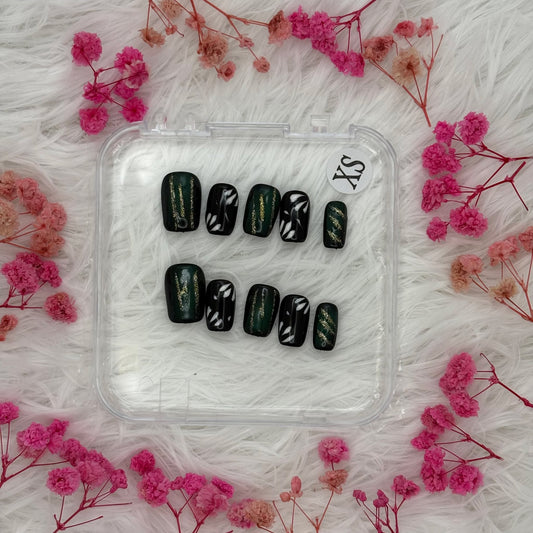 21-Mystic Evergreen | Daily Wear Nails