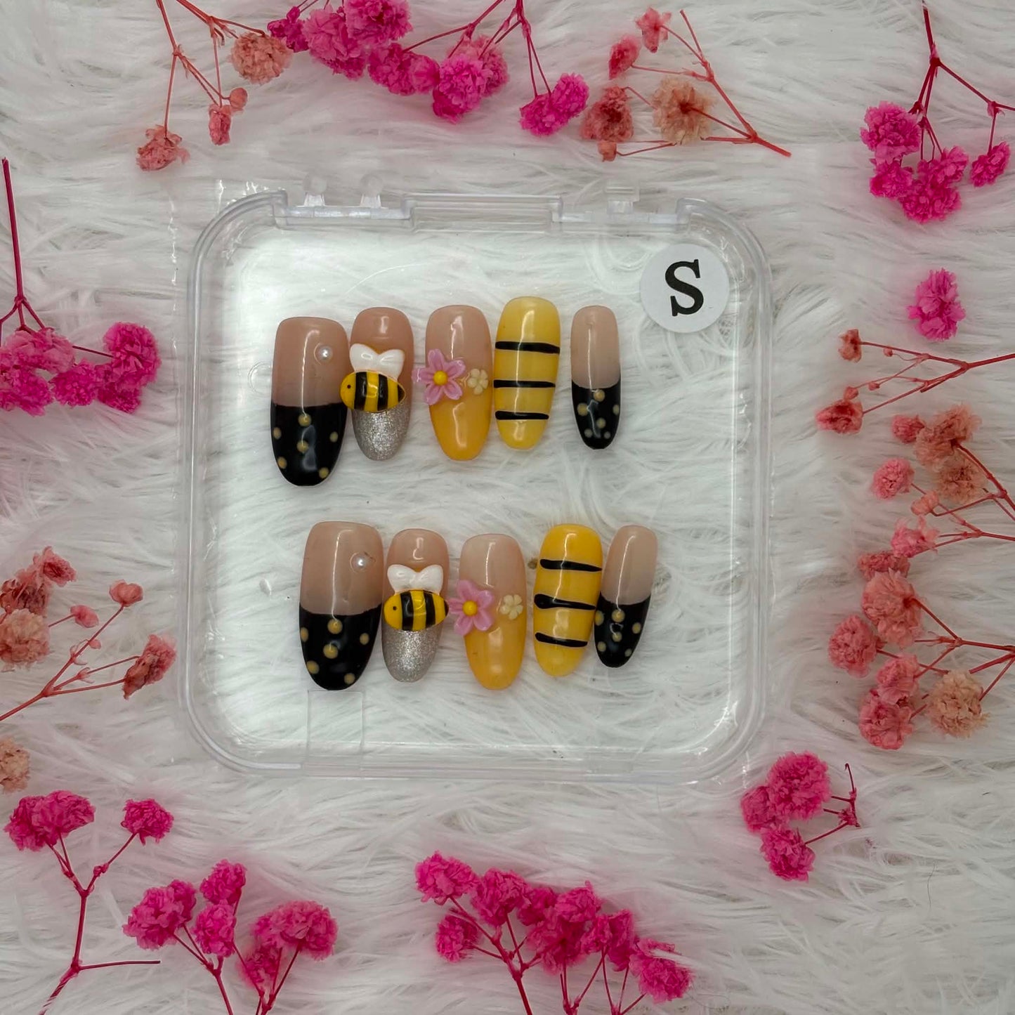38- Buzzin Bloom | Daily Wear Nails